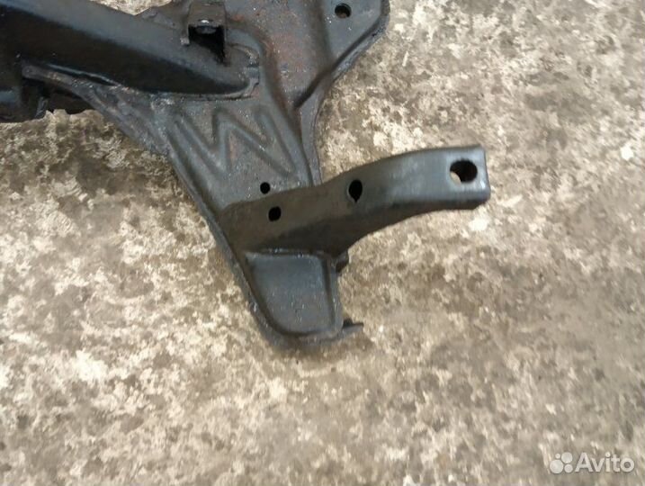 Балка подмоторная Mazda Xedos 6 CA 2.0 1994