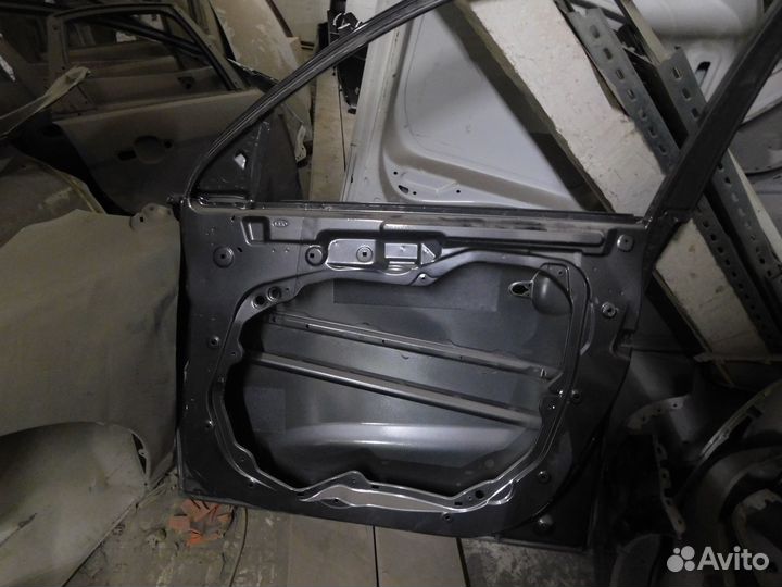 Дверь правая передняя Kia Sorento 2009-2014