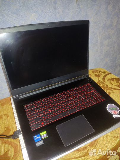 Продам ноутбук msi rtx 3050 i5 11400h