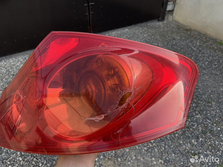 Фонарь Infiniti G25