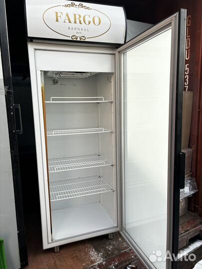 Холодильный шкаф