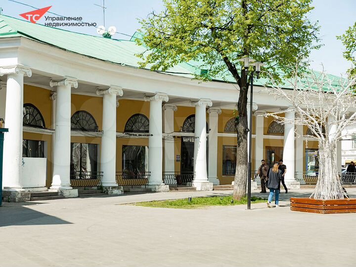 Коммерческая недвижимость с арендаторами, 397.2 м²