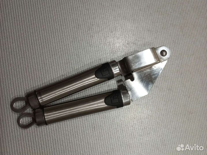 Чеснокодавилка