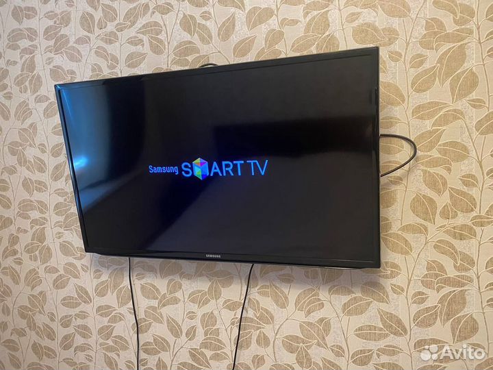 Телевизор samsung 40 дюймов SMART tv