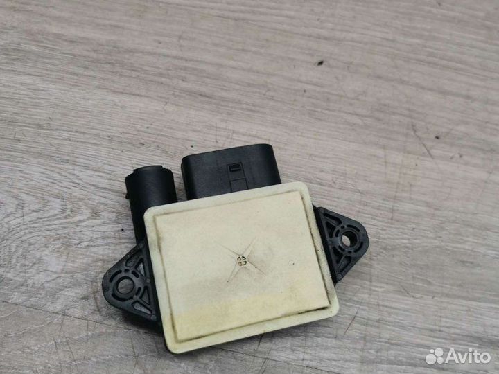 Блок накала свечей Mercedes C W204