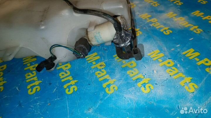 Бачок стеклоомывателя Mazda Demio DE3FS DE5FS