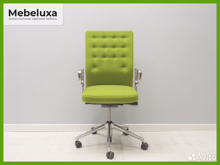 Кресло компьютерное Vitra зелёное