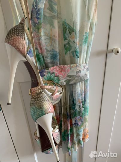 Нарядное женское платье 42 44