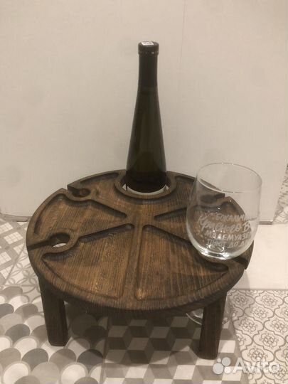 Винный столик с менажницей