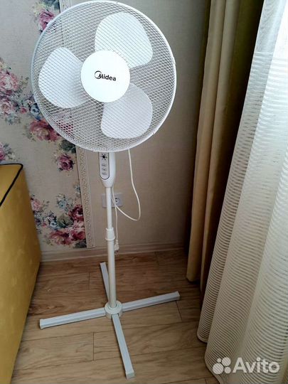 Вентилятор напольный Midea