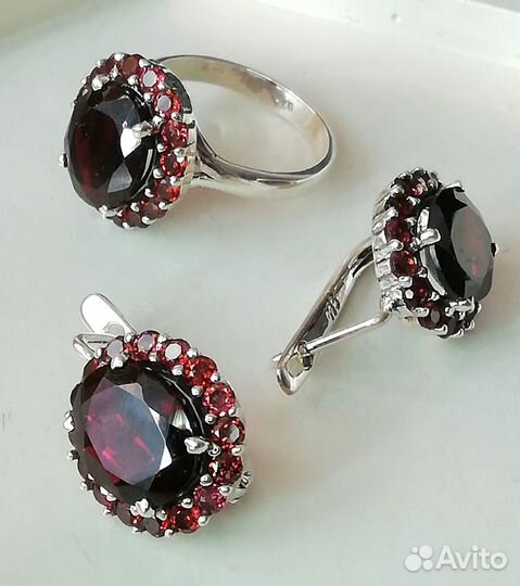 Серьги, кольцо 17,5, 18 гранат серебро С423