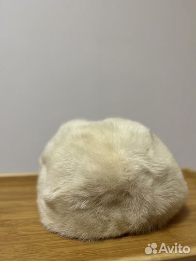 Берет норковый белый