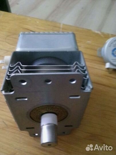 Магнетрон микроволновой печи