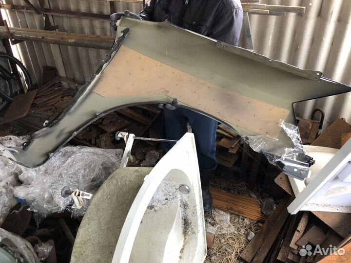 Крыло для Ниссан Армада