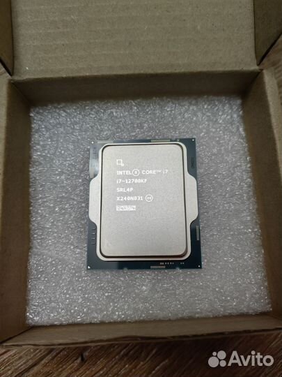 Процессор Intel Core i7-12700KF