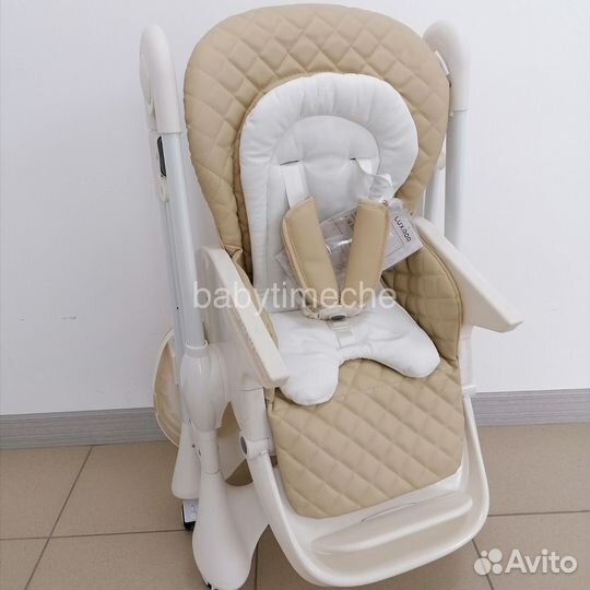 Стульчик для кормления бежевый