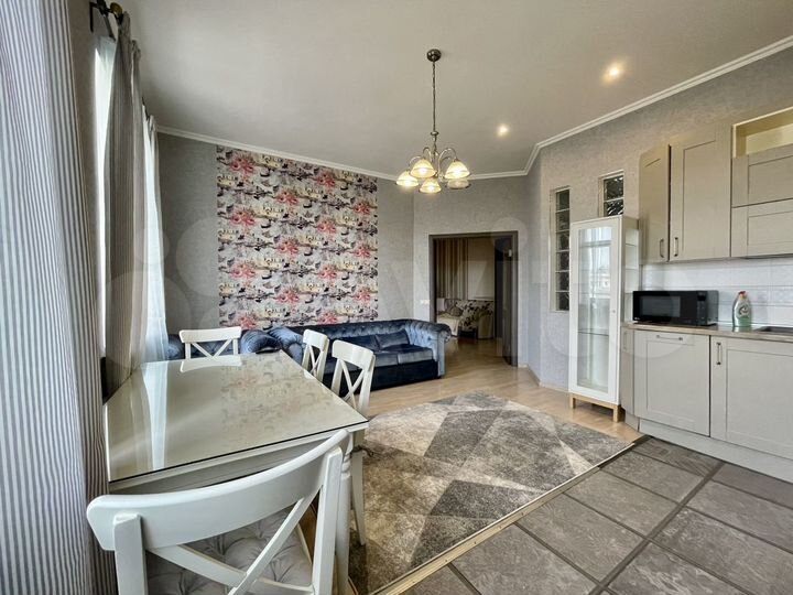 3-к. квартира, 100 м², 5/5 эт.