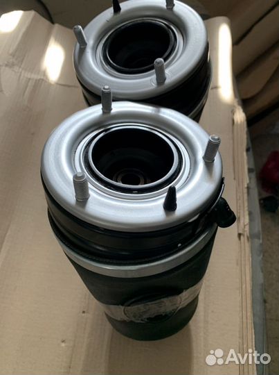 Пневмо Баллон на Ланд Ровер Вок