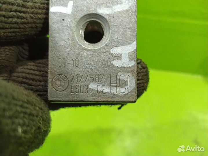 Петля двери задняя Bmw 7 F01/02 N63B44A 2010