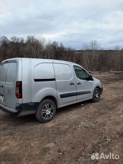 Малогаборитные грузоперевозки(3куб.,700кг.)