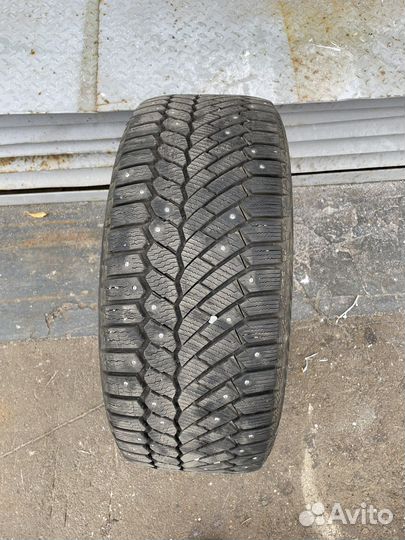 Gislaved Nord Frost 200 235/45 R18