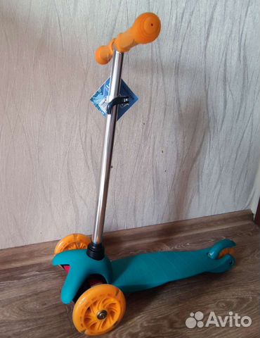 Самокат детский трехколесный новый