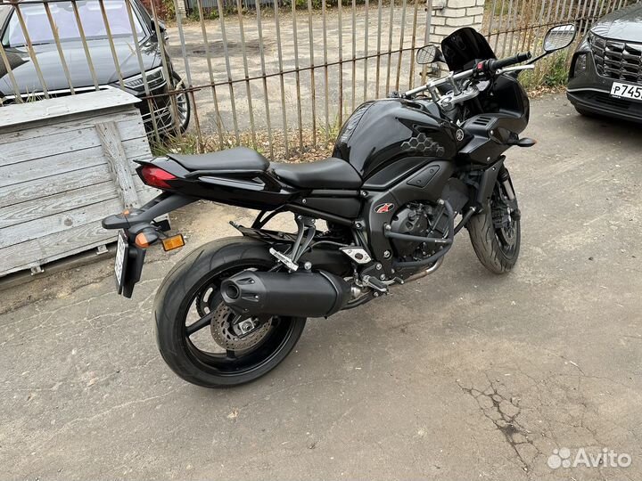 Yamaha FZ1