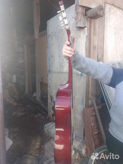 Продам гитару