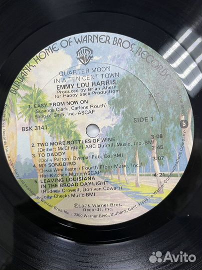 Emmy Lou Harris Quarter moon in a ten cent town