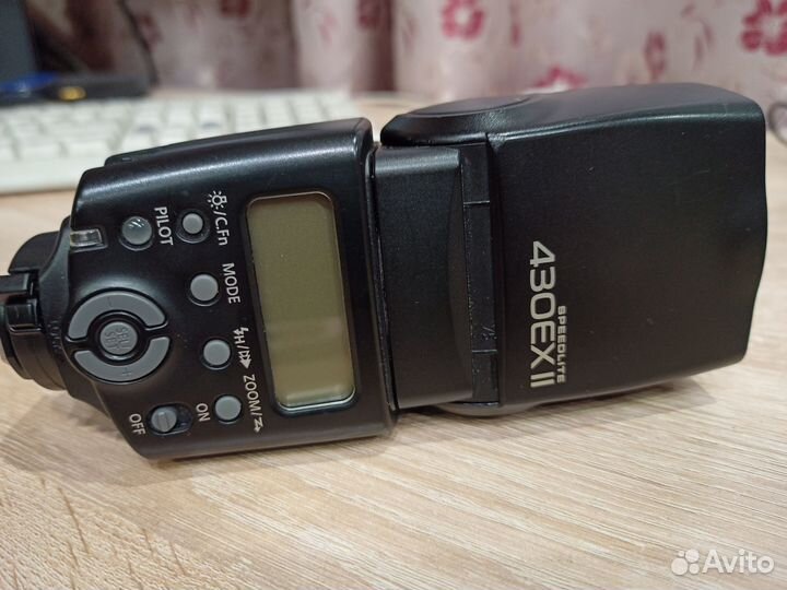 Вспышка Canon Speedlite 430ex II
