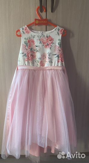 Платье на девочк 134