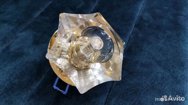 Светильник встраиваемый