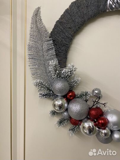 Новогодний венок ручной работы
