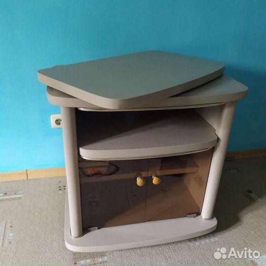 Тумба под телевизор