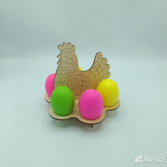 Курочка под яйцо на Пасху