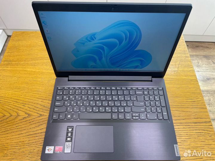 Ноутбук Lenovo