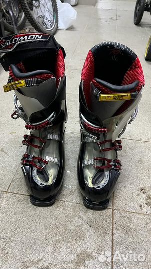 Горнолыжные ботинки