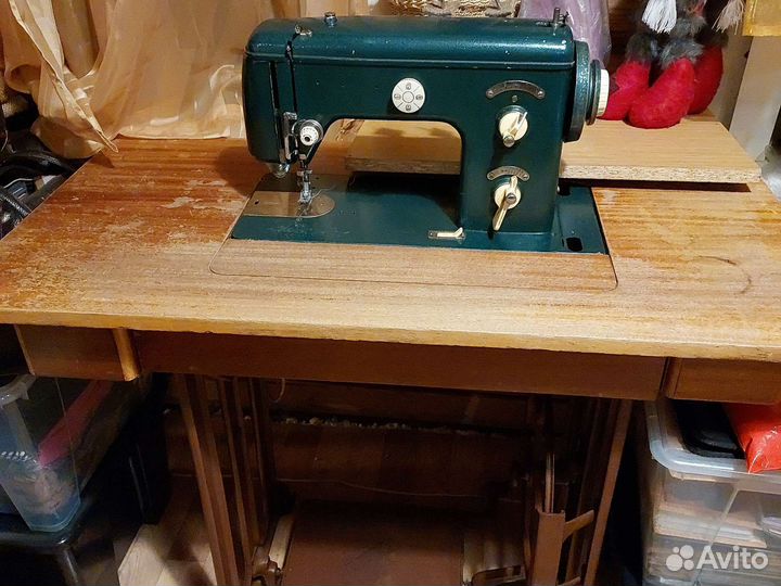 Швейная машина naumann