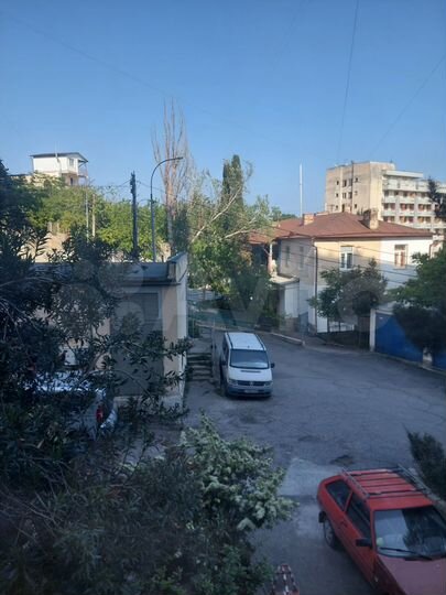 2-к. квартира, 60 м², 1/9 эт.