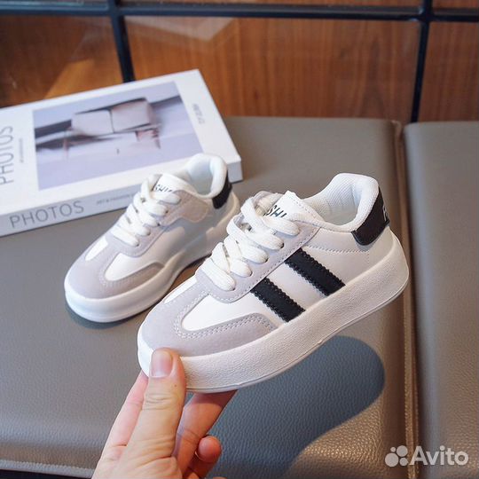 Кроссовки для девочки и мальчика