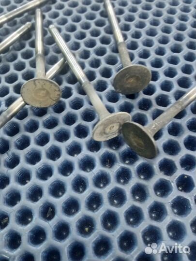 Honda CBR400R NC23E клапан выпускной