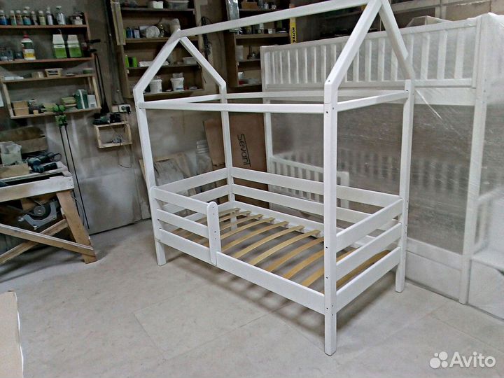 Кровать,домик