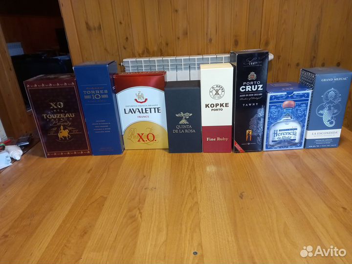 Коробки из под коньяка, пива и вина