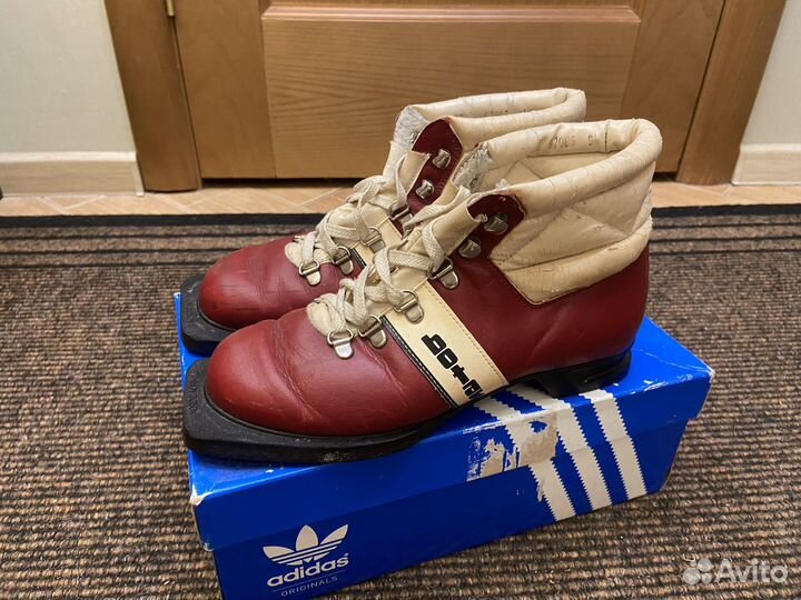 Заберите уже скорее. Ботинки лыжные. Винтаж