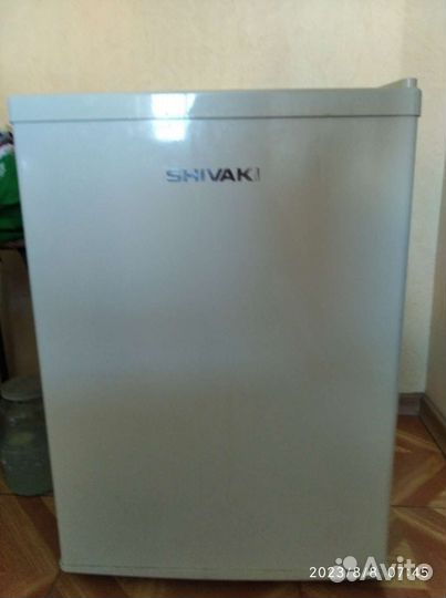 Холодильник бу маленький на дачу