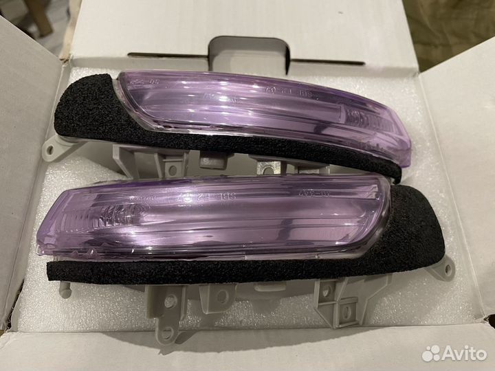 Поворотники в зеркала toyota prius, iq