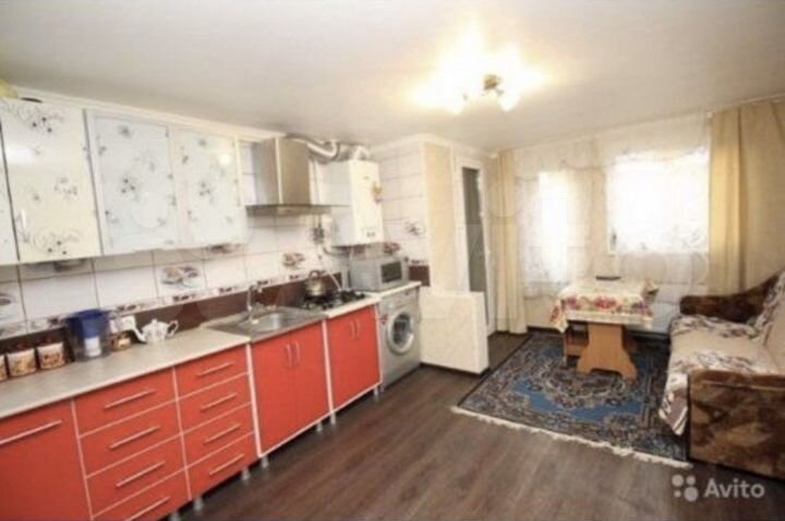 Дом 100 м² на участке 1 сот.