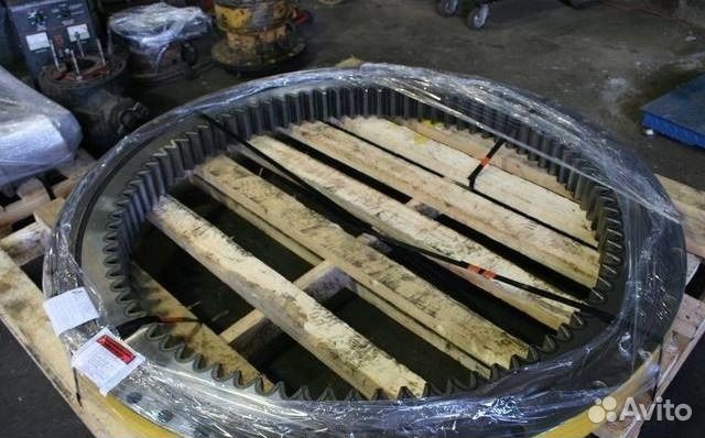 Поворотный круг Komatsu / Камацу PC 200-8