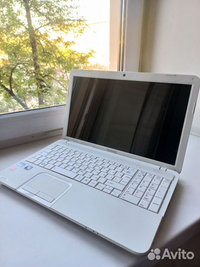 Ноутбук toshiba satellite c850 c2w