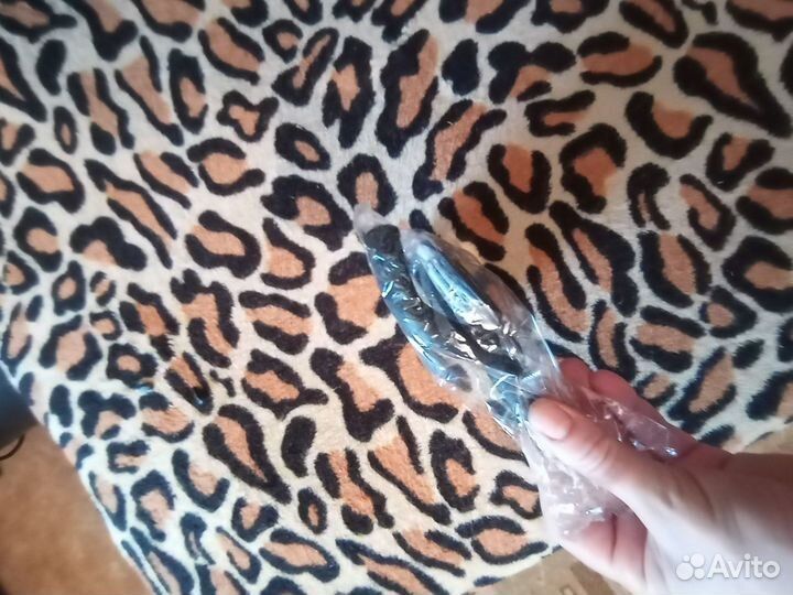 Держатель для гитары настенный